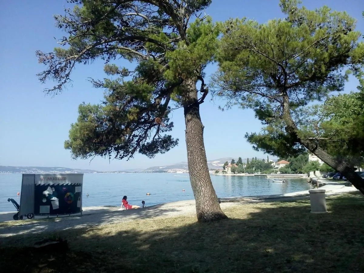 Old School Apartment Kastela